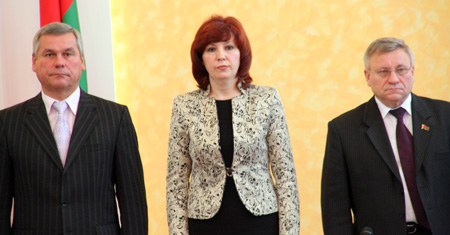 В.Андрейченко, Н.Кочанова, А.Завадский. Фото В.Мальцева.