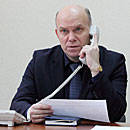 Прямую линию и прием граждан провел в Новополоцке заместитель начальника управления Департамента финансовых расследований Комитета государственного контроля Республики Беларусь по Витебской области Олег Малышев