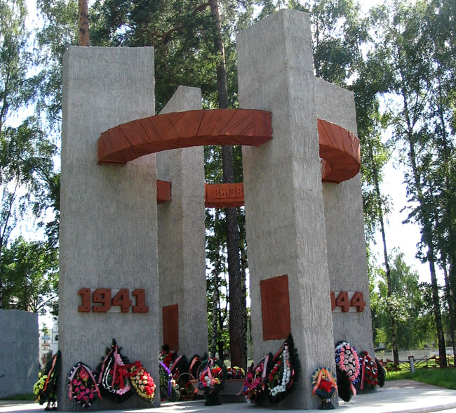 Мемориальный комплекс «Звезда» в г.п. Боровуха. Фото используется в качестве иллюстрации