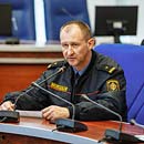 В начале совещания исполняющий обязанности начальника ГАИ Новополоцкого ГОВД Сергей Минёнок проинформировал собравшихся о принимаемых мерах по предупреждению дорожно-транспортного травматизма в темное время суток