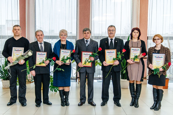 Лауреаты городского конкурса «Золотые руки» за 2017 год. Фото: "Новополоцк сегодня". (Нажмите для увеличения)